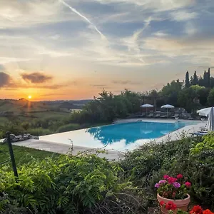 **** Hotel Laticastelli Country Relais Italia