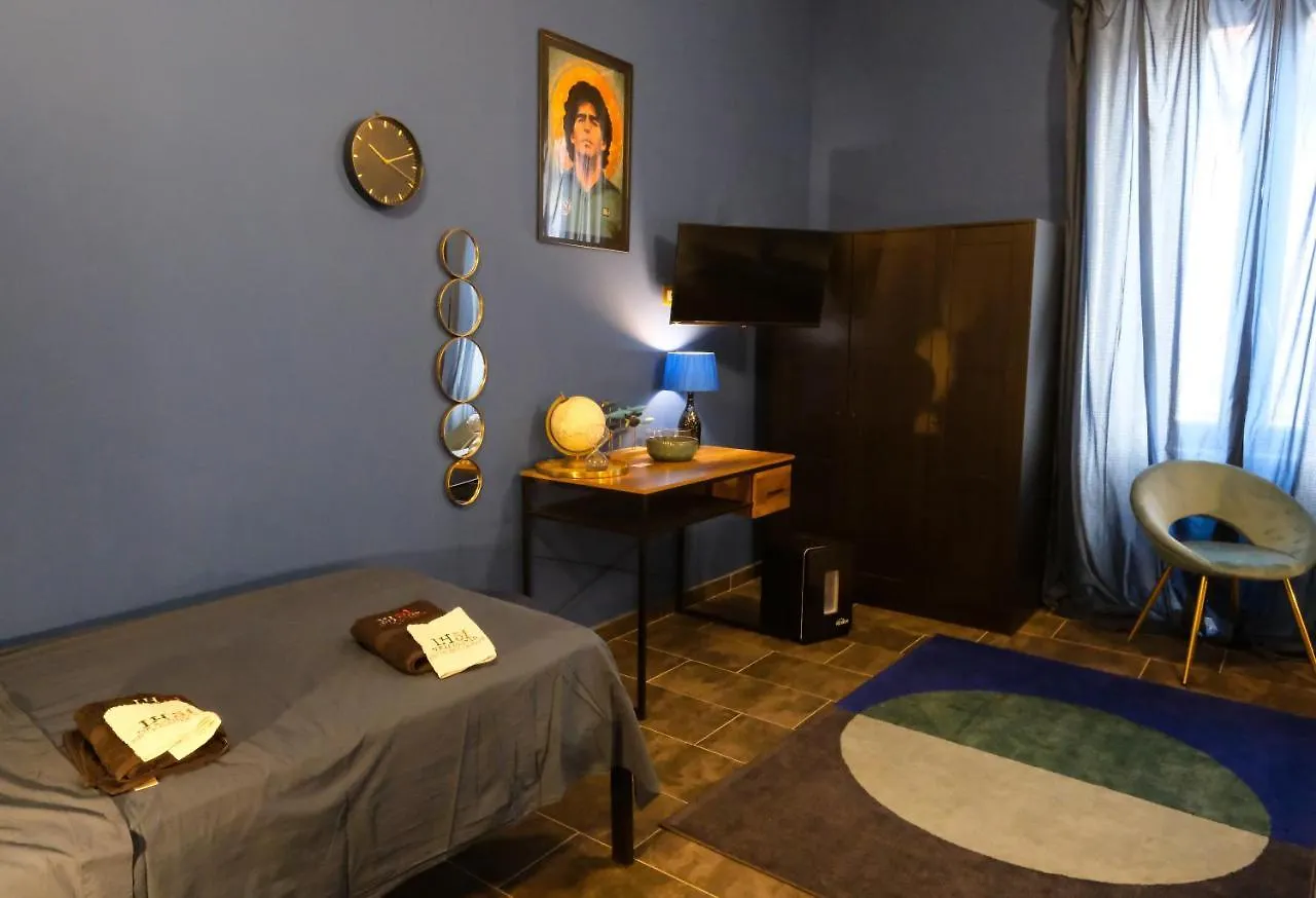 Lh51 Rooms Napoli Bed & Breakfast
