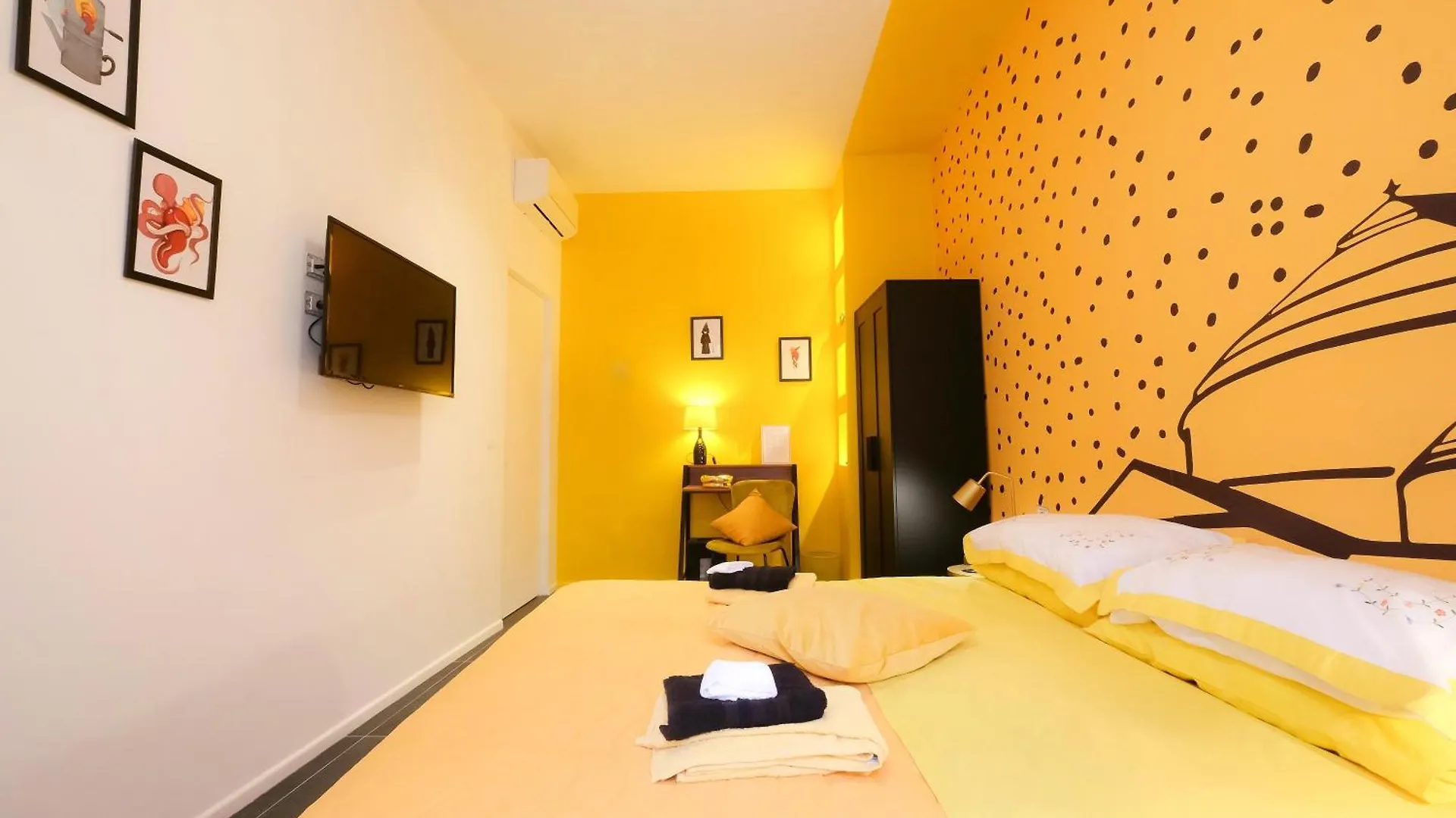 Lh51 Rooms Napoli Italia