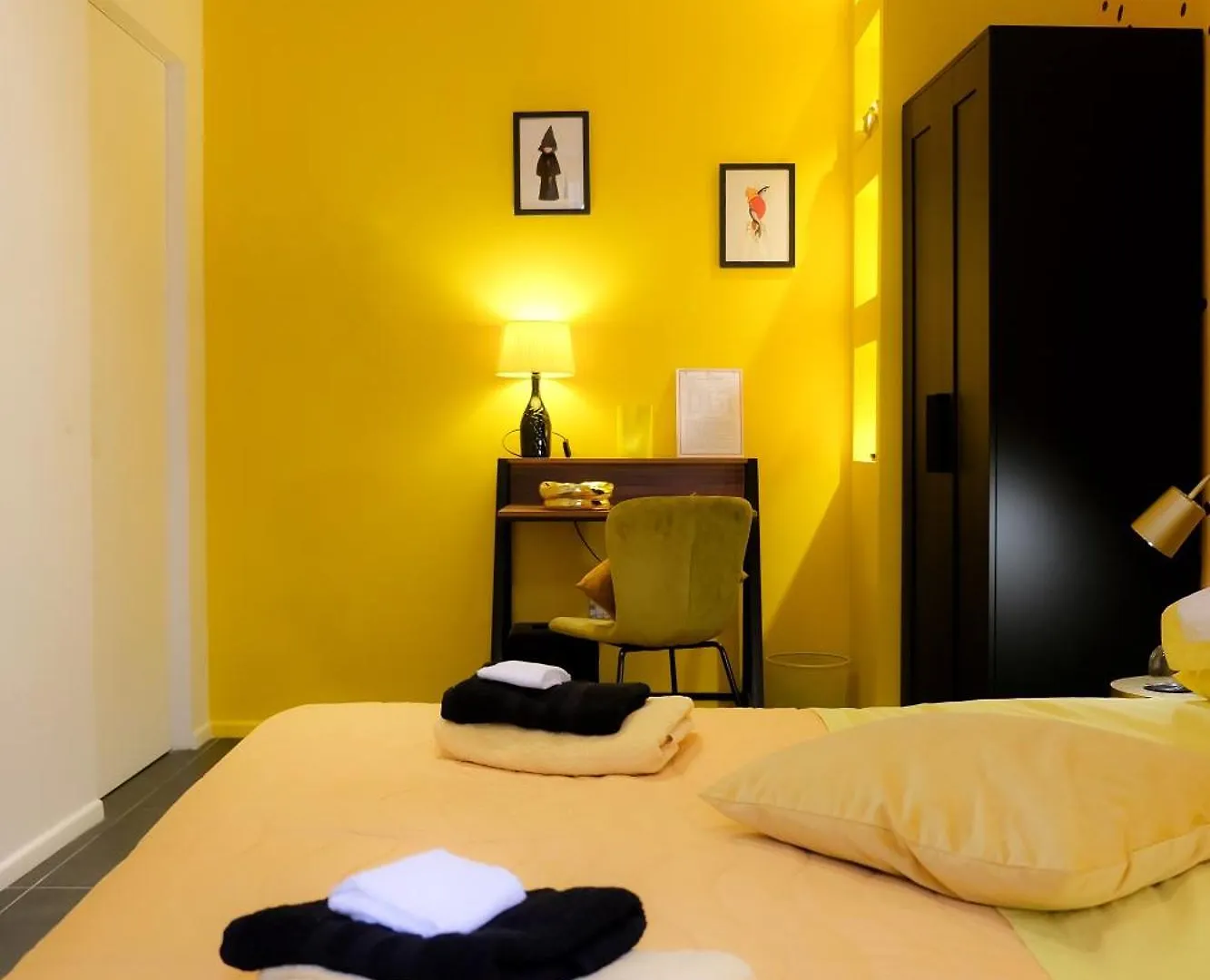Lh51 Rooms Napoli Bed & Breakfast